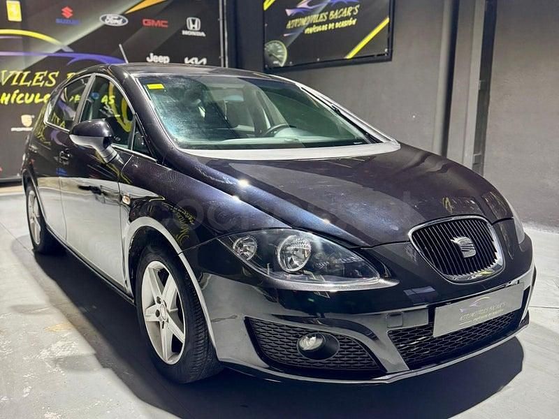 Käytetty Seat Leon Copa 90 HP (66 kW) 2012 Musta Sedan