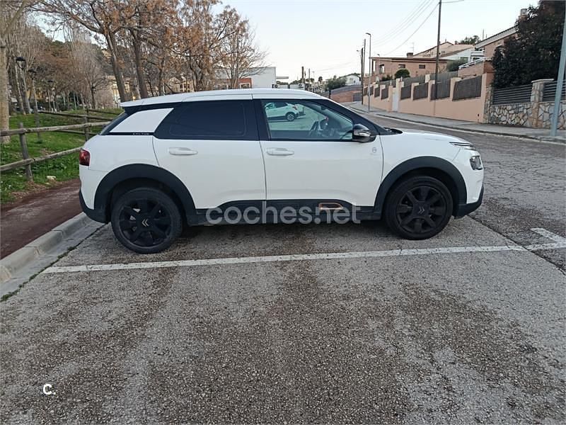 Usado Citroën C4 Cactus Origins 102 CV (75 kW) 2020 Blanco Utilitario