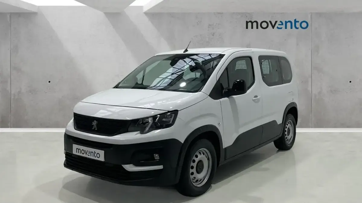 Usado Peugeot Rifter Business-Line 100 CV (73 kW) 2023 Blanco Monovolumen