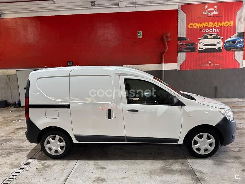 Usado Dacia Dokker Ambiance 75 CV (55 kW) 2017 Blanco Monovolumen