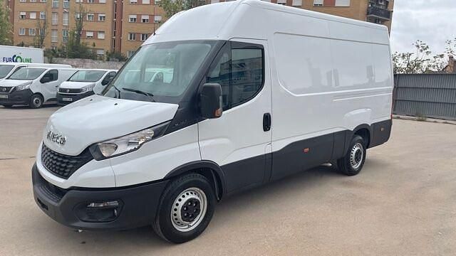 Blanco Usado 2020 Iveco Daily Berlina | 17.950 € (Super precio) - Imagen 1/4