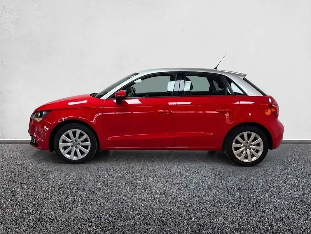 Usado Audi A1 Attraction 86 CV (63 kW) 2013 Rojo Utilitario