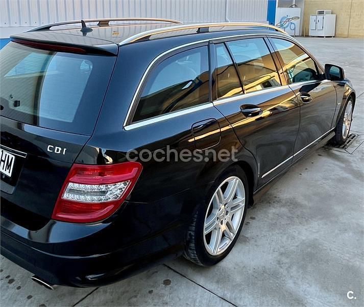 Usado Mercedes C320 Avantgarde 224 CV (164 kW) 2008 Negro Familiar