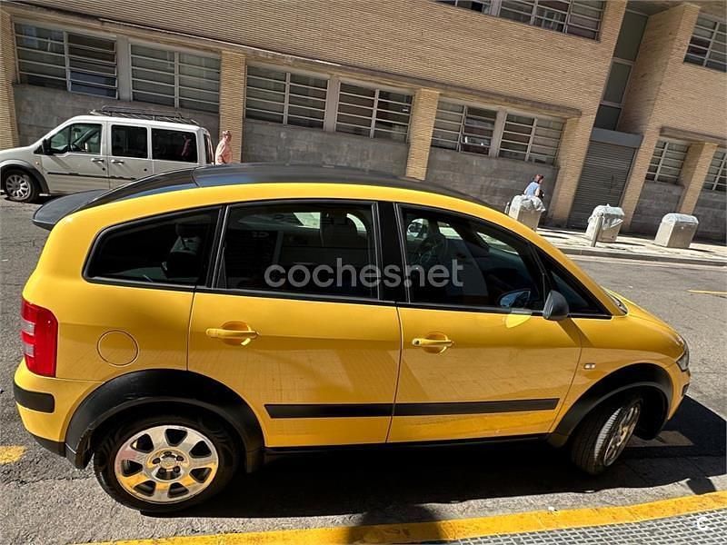 Usado Audi A2 75 CV (55 kW) 2005 Amarillo Utilitario