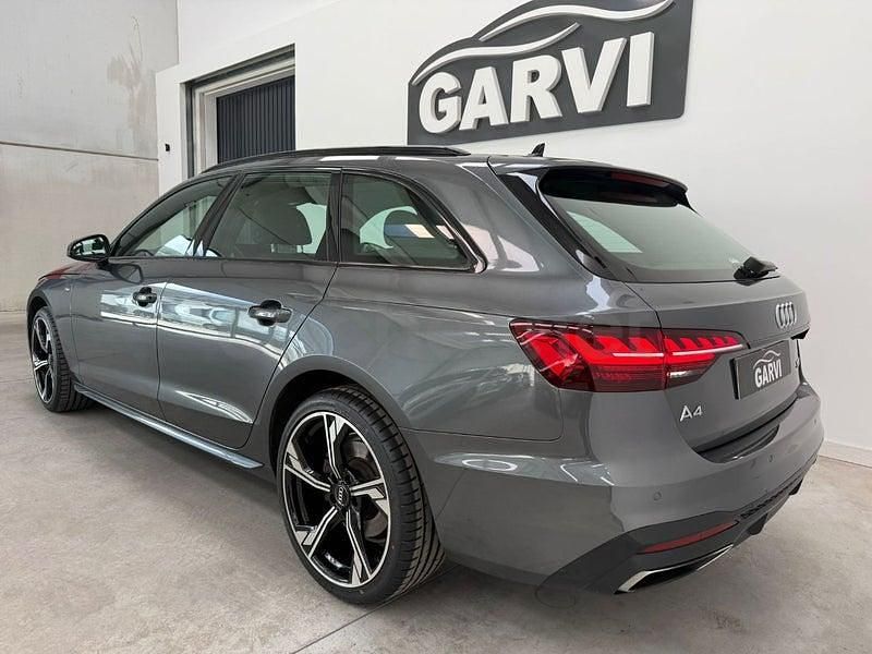 Usado Audi A4 S-Line 163 CV (119 kW) 2022 Gris / plata Familiar