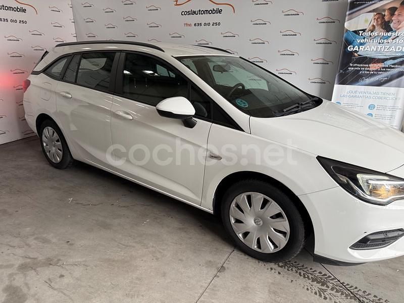 Usado Opel Astra Dynamic 110 CV (80 kW) 2019 Blanco Familiar