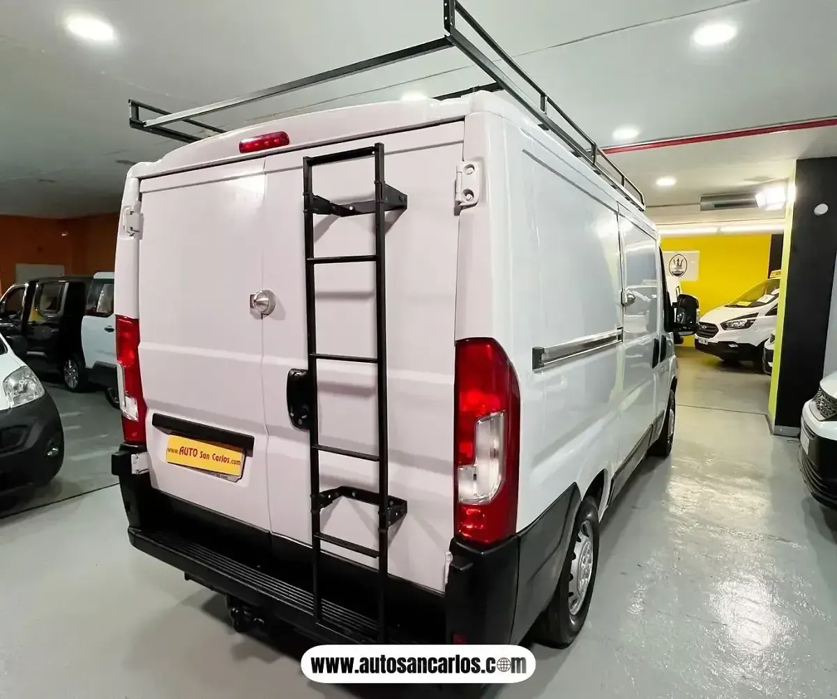 Usado Peugeot Boxer S 120 CV (88 kW) 2021 Blanco Van