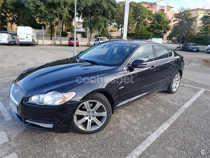 Usado Jaguar XF Luxury 240 CV (176 kW) 2010 Negro Berlina