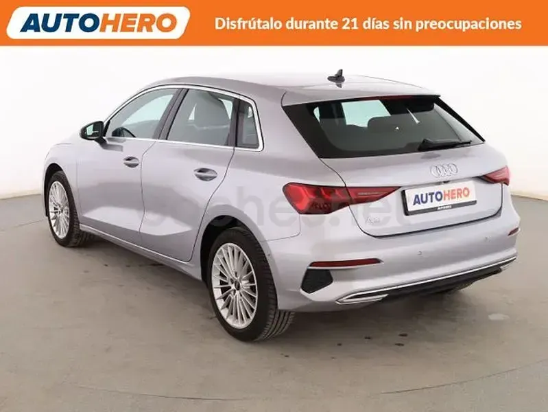 Usado Audi A3 Advanced Plus 110 CV (80 kW) 2023 Gris / plata Berlina
