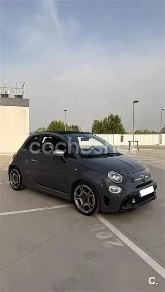 Usado Abarth 595C Turismo 165 CV (121 kW) 2021 Gris / plata Descapotable