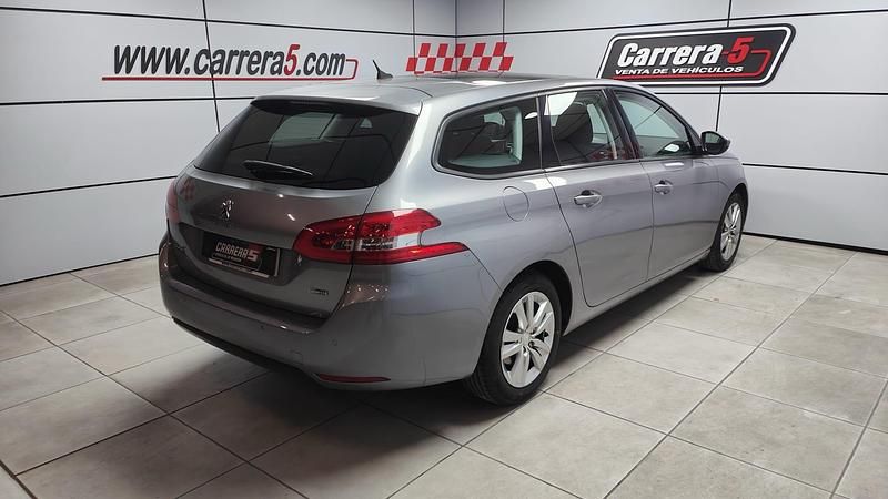 Usado Peugeot 308 120 CV (88 kW) 2015 Gris Utilitario