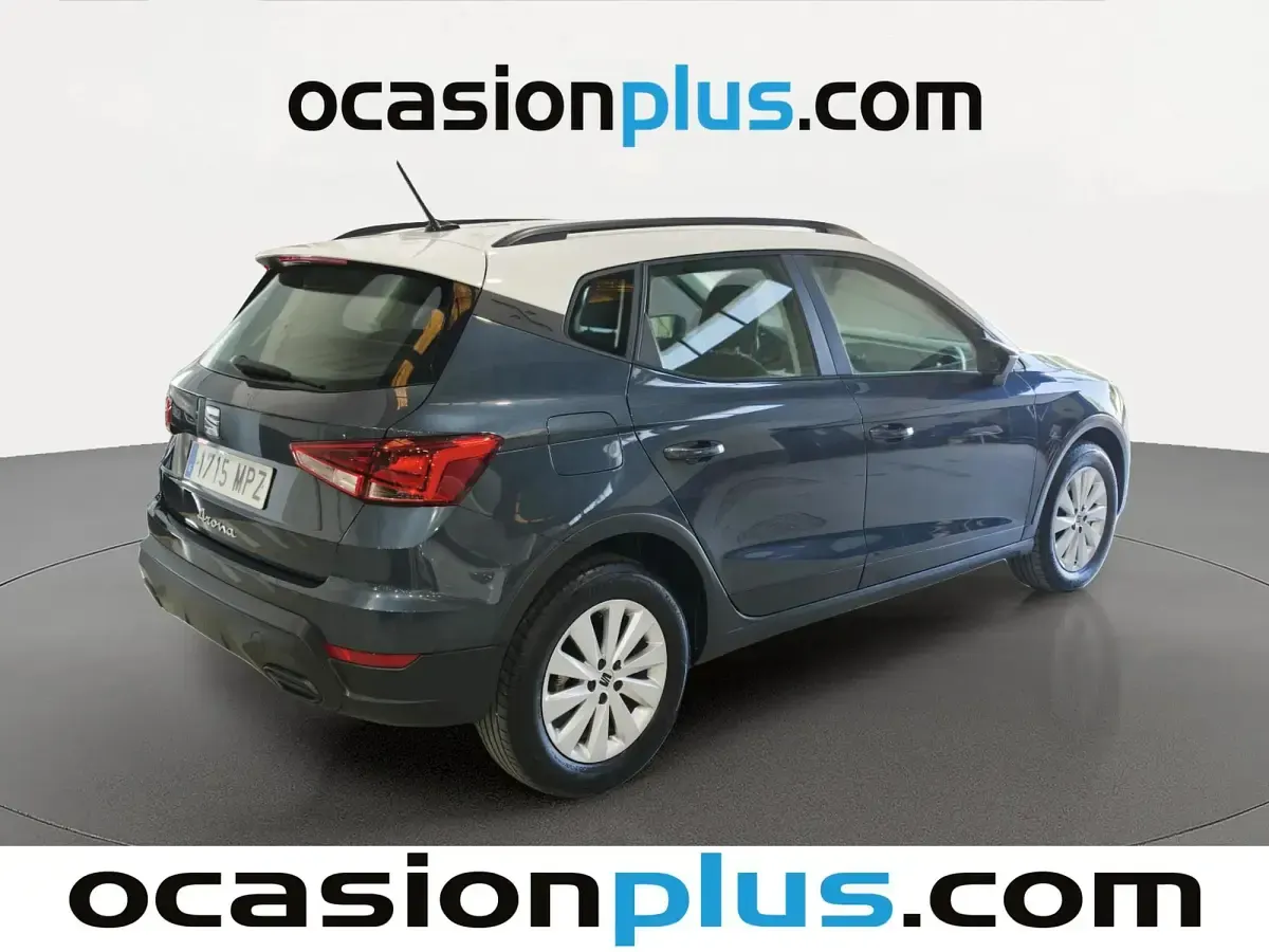 Usado Seat Arona Style 115 CV (84 kW) 2024 Gris SUV