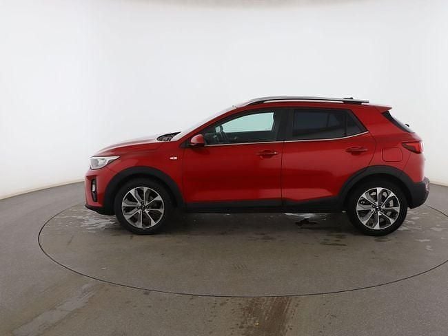 Usado Kia Stonic 120 CV (88 kW) 2019 Rojo SUV