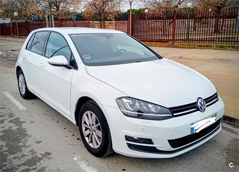 Usado VW Golf VII Advance 105 CV (77 kW) 2013 Blanco Berlina