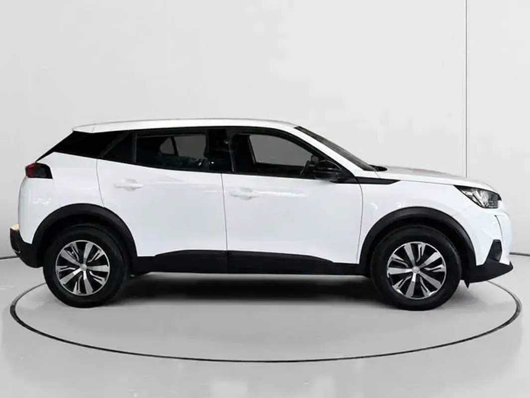 Usado Peugeot 2008 Active 110 CV (80 kW) 2022 Blanco SUV