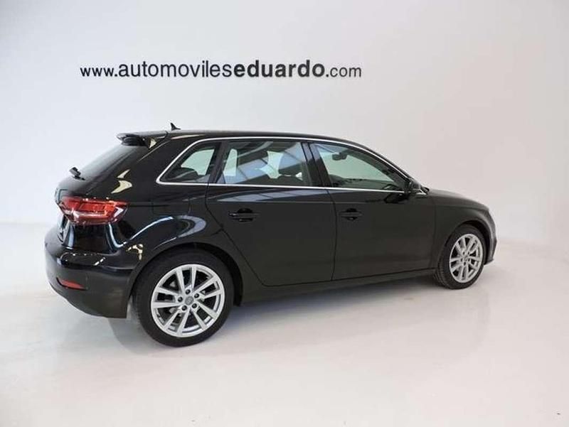 Usado Audi A3 Sportback Business 116 CV (85 kW) 2020 Negro Utilitario
