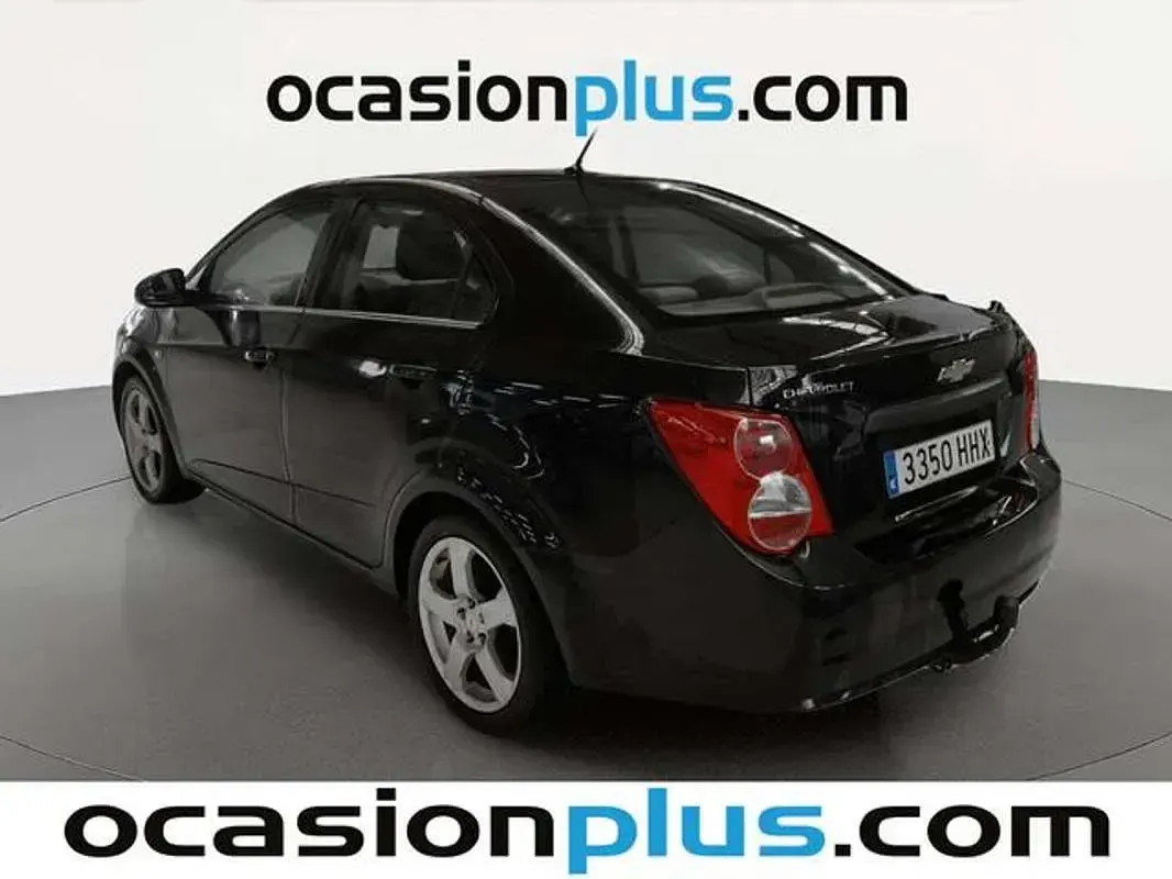 Usado Chevrolet Aveo LTZ 95 CV (69 kW) 2012 Gris Berlina