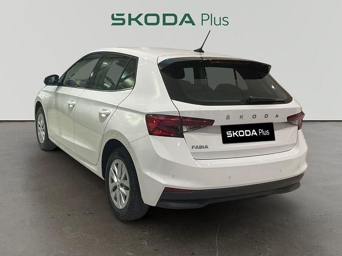 Usado Skoda Fabia Ambition 95 CV (69 kW) 2023 Blanco Utilitario