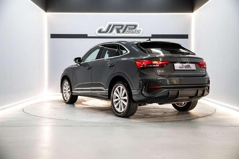 Usado Audi Q3 Sportback S-Line 245 CV (180 kW) 2024 Gris SUV