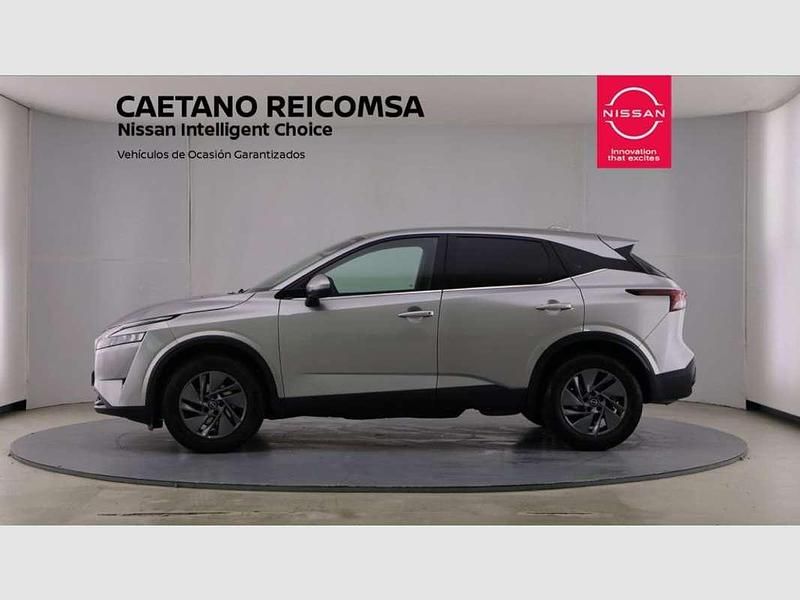 Usado Nissan Qashqai Acenta 140 CV (102 kW) 2022 Plateado SUV