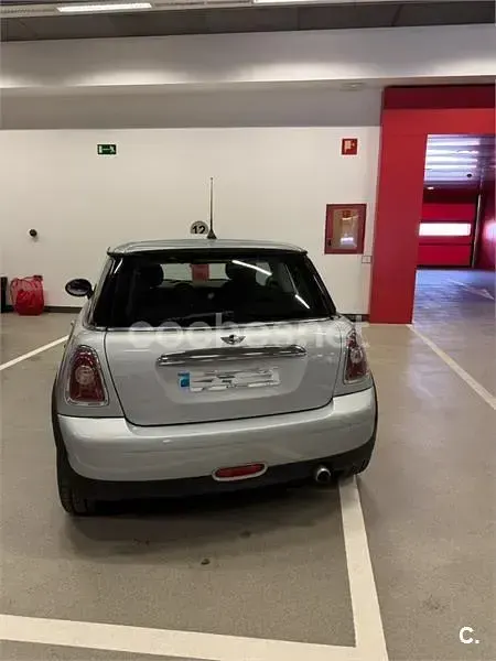 Usado Mini ONE 90 CV (66 kW) 2008 Gris / plata Utilitario