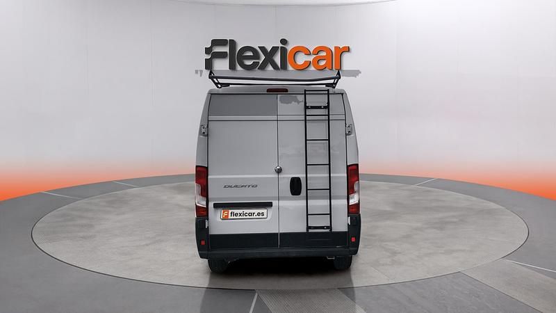 Usado Fiat Ducato 140 CV (102 kW) 2021 Blanco Van