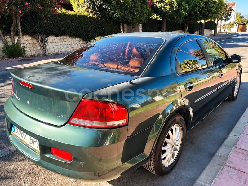 Usado Chrysler Sebring 203 CV (149 kW) 2001 Verde Berlina