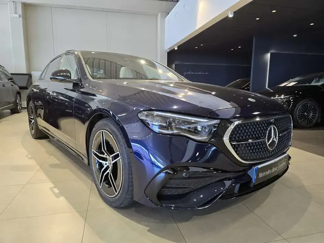 Usado Mercedes E220 197 CV (144 kW) 2024 Azul Berlina