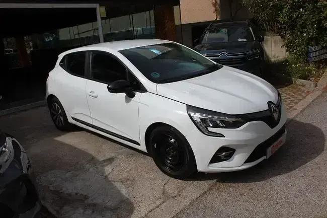Używany Renault Clio V Intens 101 KM (74 kW) 2023 Biały Sedan/Limuzyna