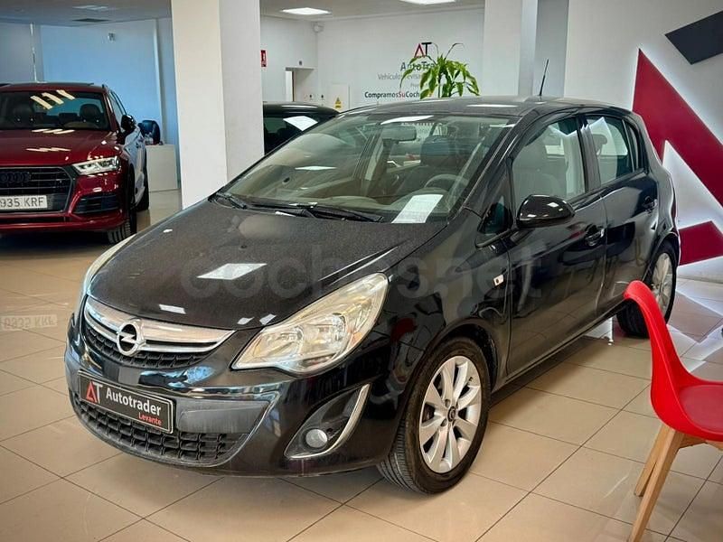 Usado Opel Corsa Selective 86 CV (63 kW) 2013 Negro Utilitario