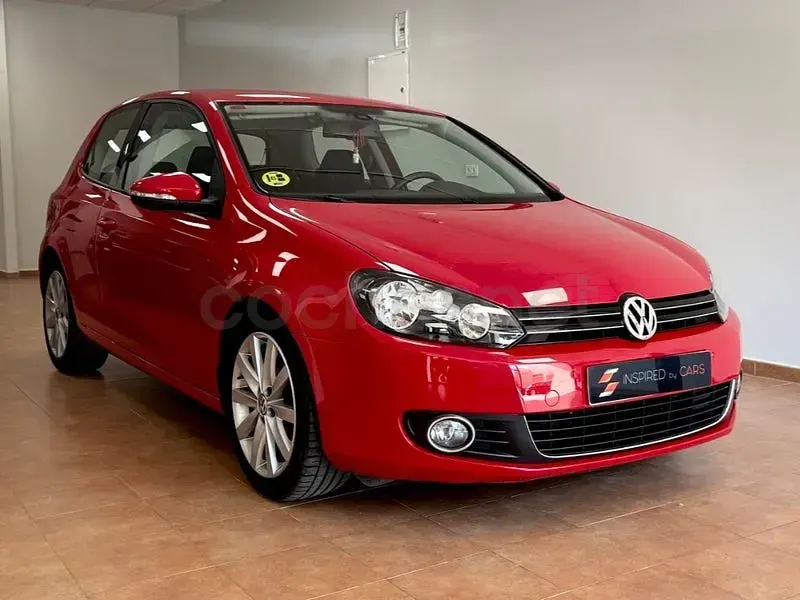 Usado VW Golf VI 140 CV (102 kW) 2009 Rojo Berlina