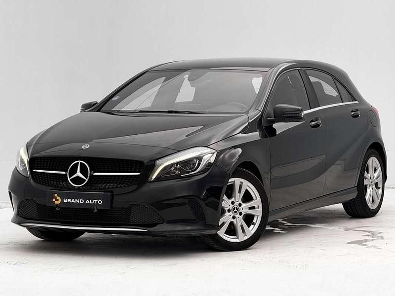 Negro Usado 2018 Mercedes A180 Utilitario | 14.400 € (Buen precio) - Imagen 1/4