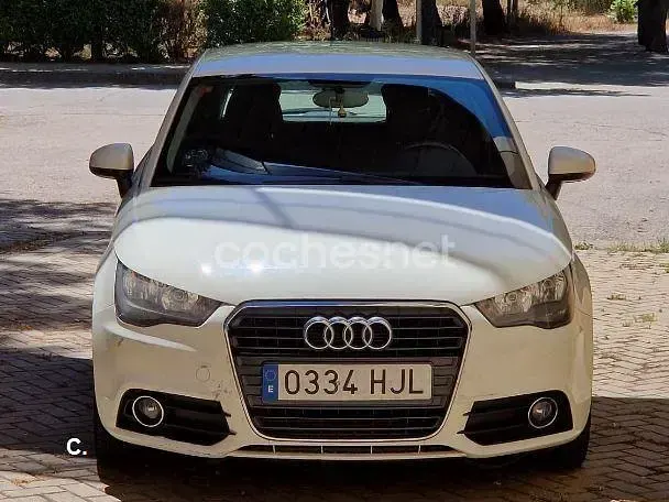 Usado Audi A1 Attraction 90 CV (66 kW) 2012 Blanco Utilitario