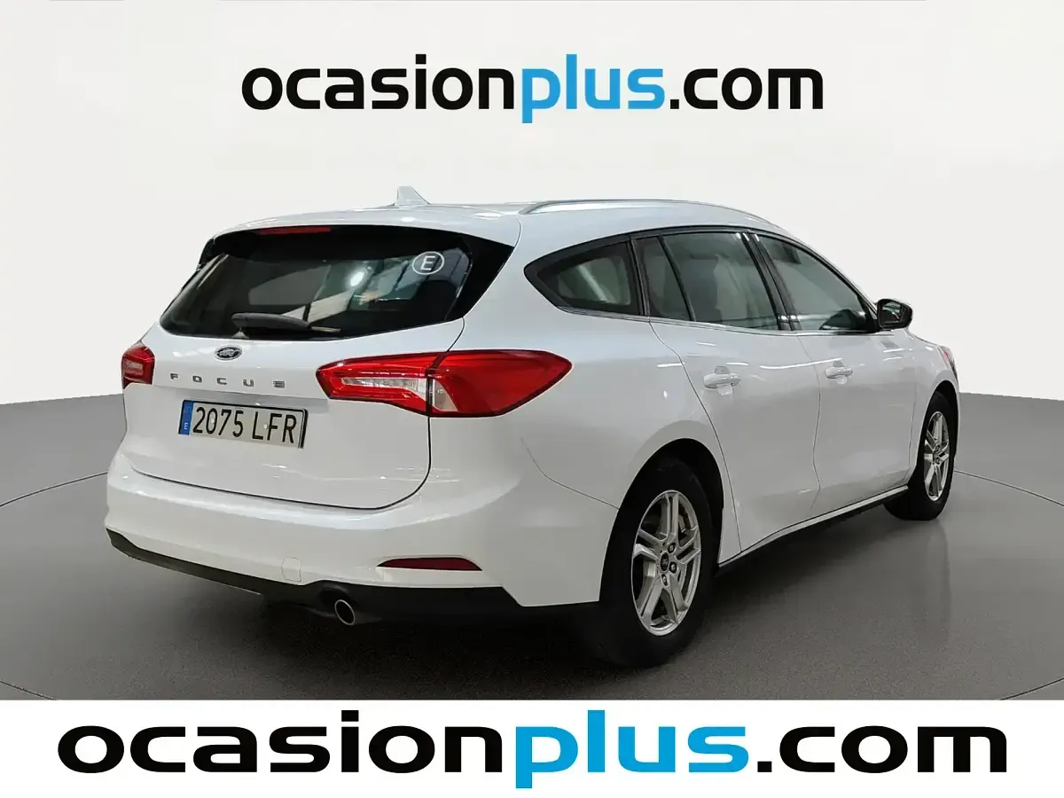 Usado Ford Focus Trend+ 120 CV (88 kW) 2020 Blanco Familiar