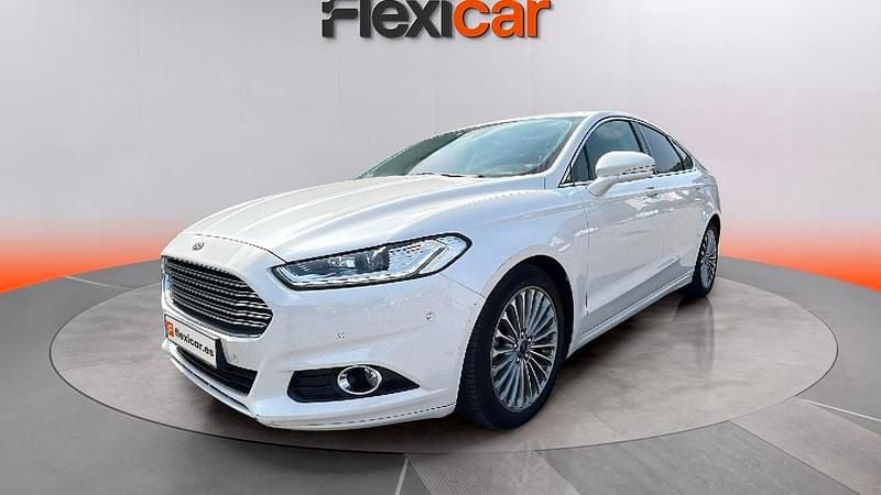 Usado Ford Mondeo Titanium 167 CV (122 kW) 2016 Blanco Berlina