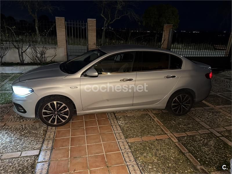 Gris / plata Usado 2016 Fiat Tipo Business Berlina | 5800 € (Precio justo) - Imagen 1/4