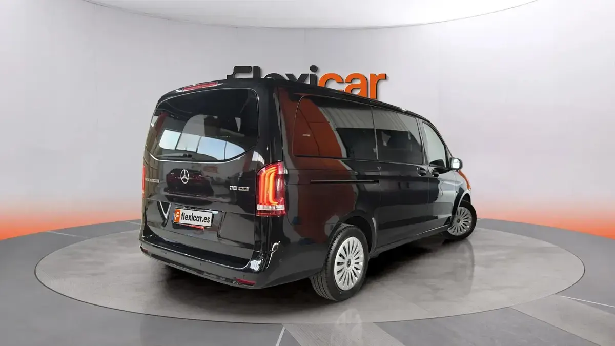 Usado Mercedes Vito 163 CV (119 kW) 2023 Negro Van