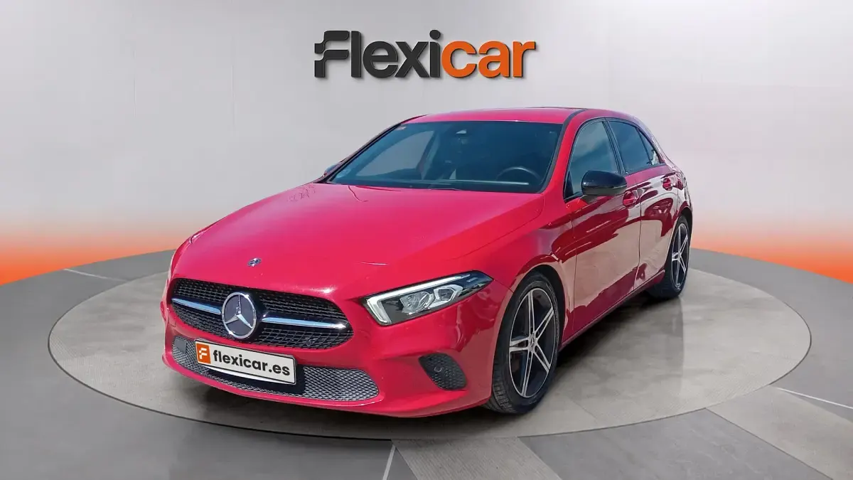 Usado Mercedes A180 116 CV (85 kW) 2019 Rojo Berlina