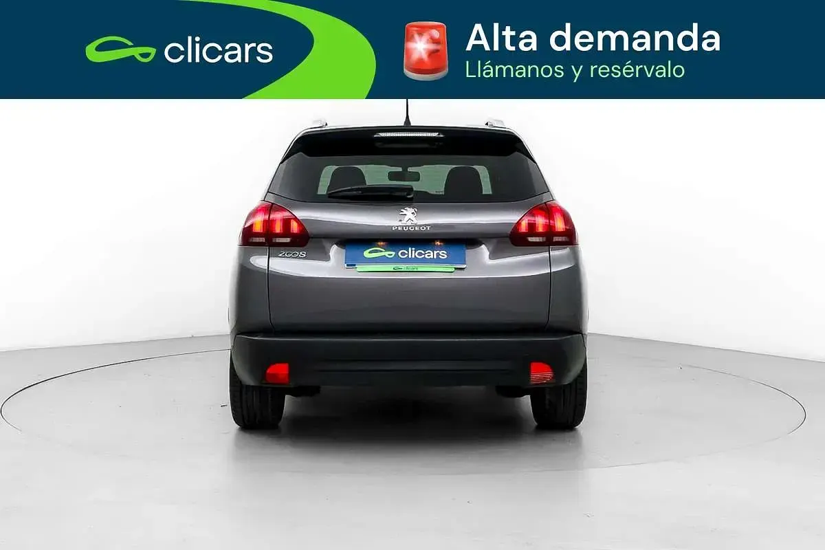 Usado Peugeot 2008 Signature Sky 82 CV (60 kW) 2019 Gris SUV