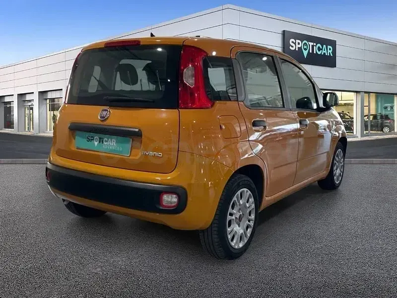 Usado Fiat Panda Cross Cross 70 CV (51 kW) 2022 Naranja Utilitario