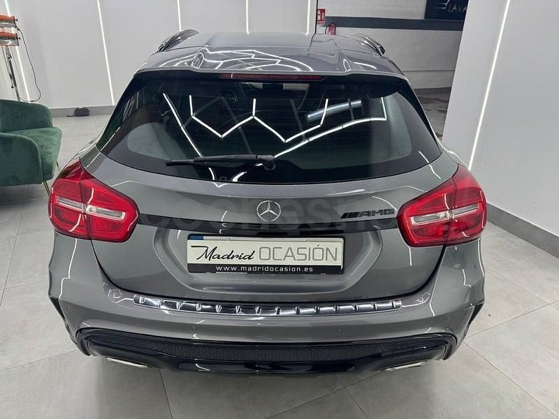 Usado Mercedes GLA220 AMG line 170 CV (125 kW) 2015 Gris / plata SUV