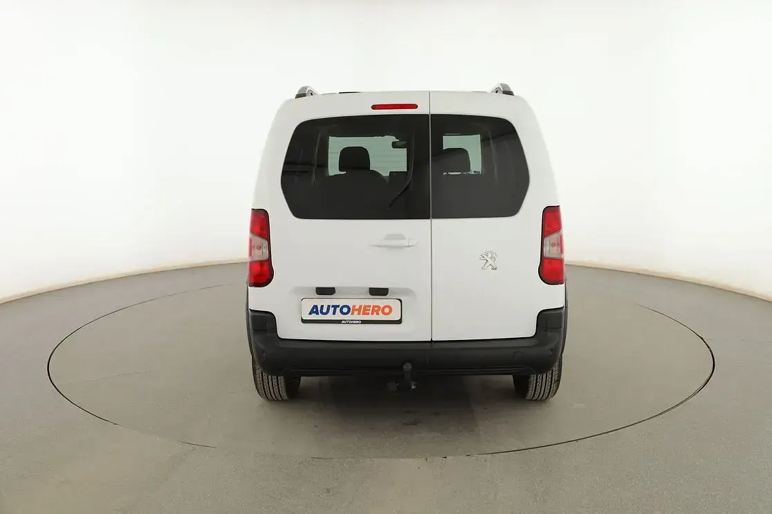 Usado Peugeot Rifter Active 110 CV (80 kW) 2019 Blanco Monovolumen