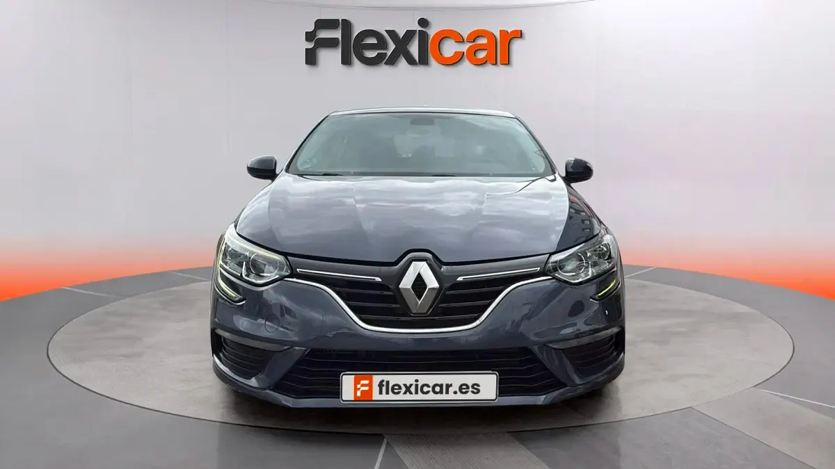 Usado Renault Mégane Business 140 CV (102 kW) 2020 Gris Berlina