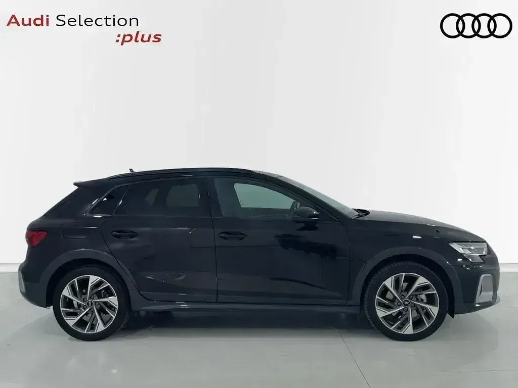 Usado Audi A3 Ambiente 150 CV (110 kW) 2025 Negro Berlina