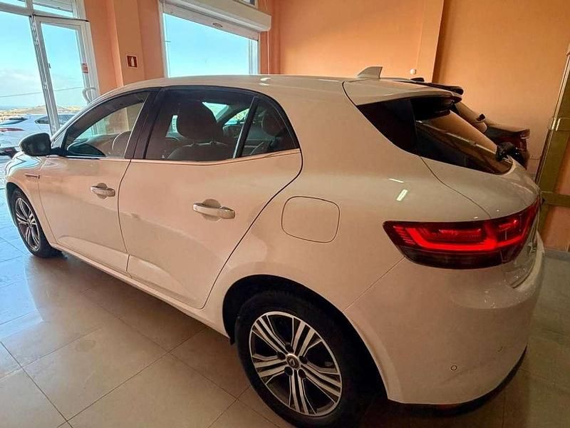 Usado Renault Megane E-Tech Zen 159 CV (116 kW) 2022 Blanco Utilitario