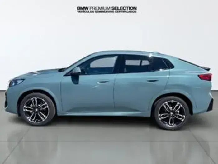 Usado BMW iX2 Comfort Edition 150 kW (204 CV) 2026 Verde SUV