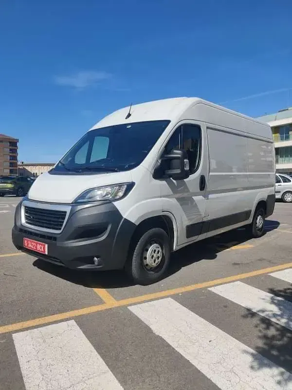 Usado Peugeot Boxer S 165 CV (121 kW) 2022 Blanco Van