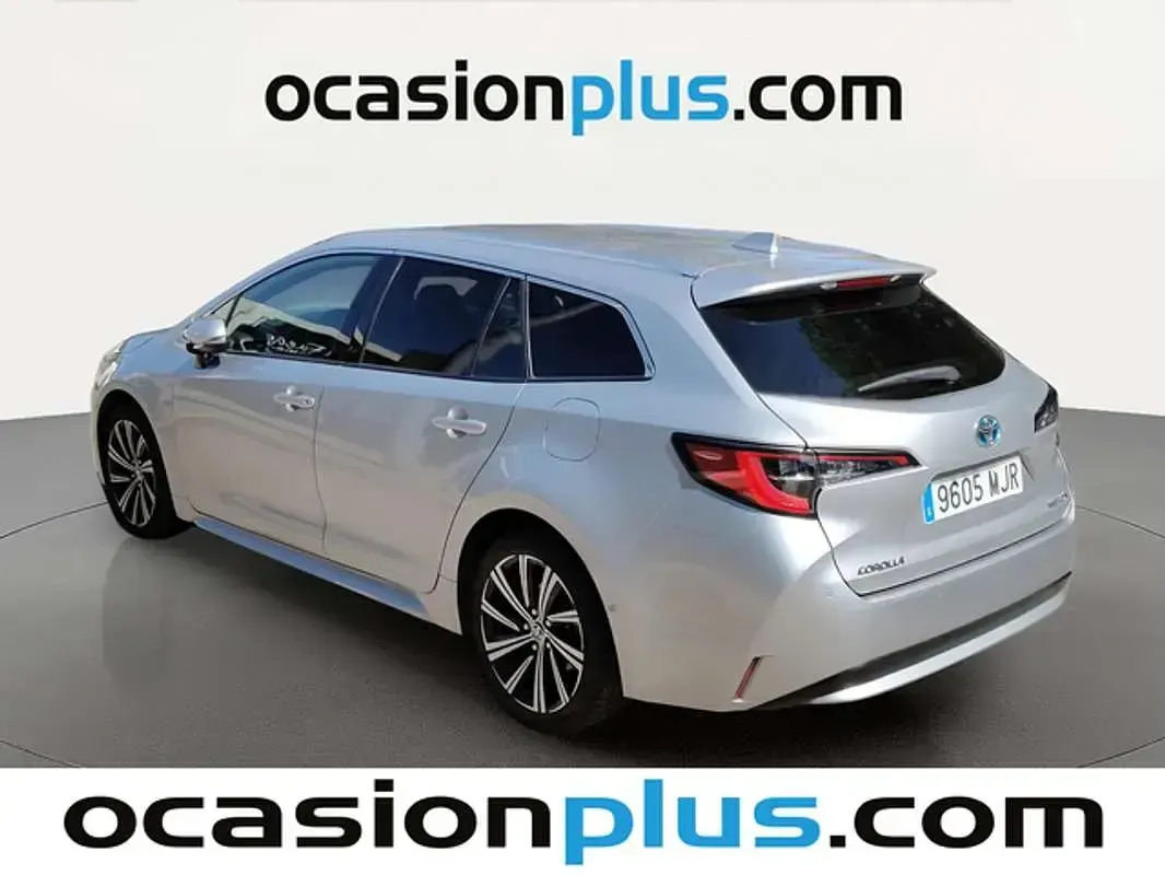 Usado Toyota Corolla Style 140 CV (102 kW) 2023 Plateado Familiar
