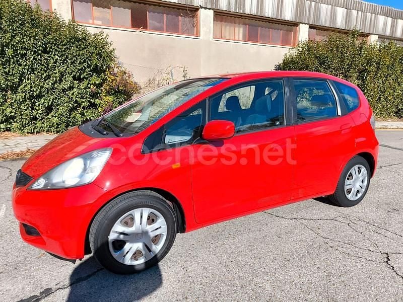 Rojo Usado 2011 Honda Jazz S Utilitario | 6490 € (Precio justo) - Imagen 1/4