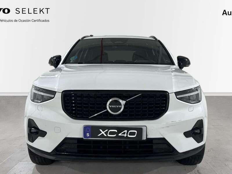 Usado Volvo XC40 Plus 163 CV (119 kW) 2024 Blanco SUV
